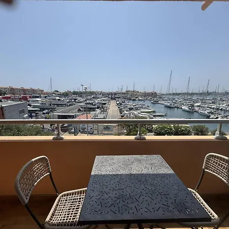 Appartamento 4 Personnes Avec Piscine Et Parking Au Cap D'agde - Fr-1-749-28 *