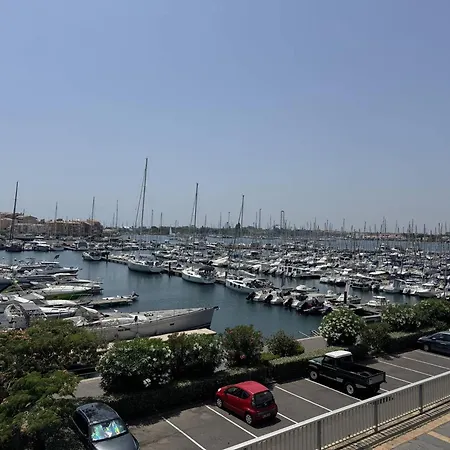 4 Personnes Avec Piscine Et Parking Au Cap D'agde - Fr-1-749-28 Appartamento